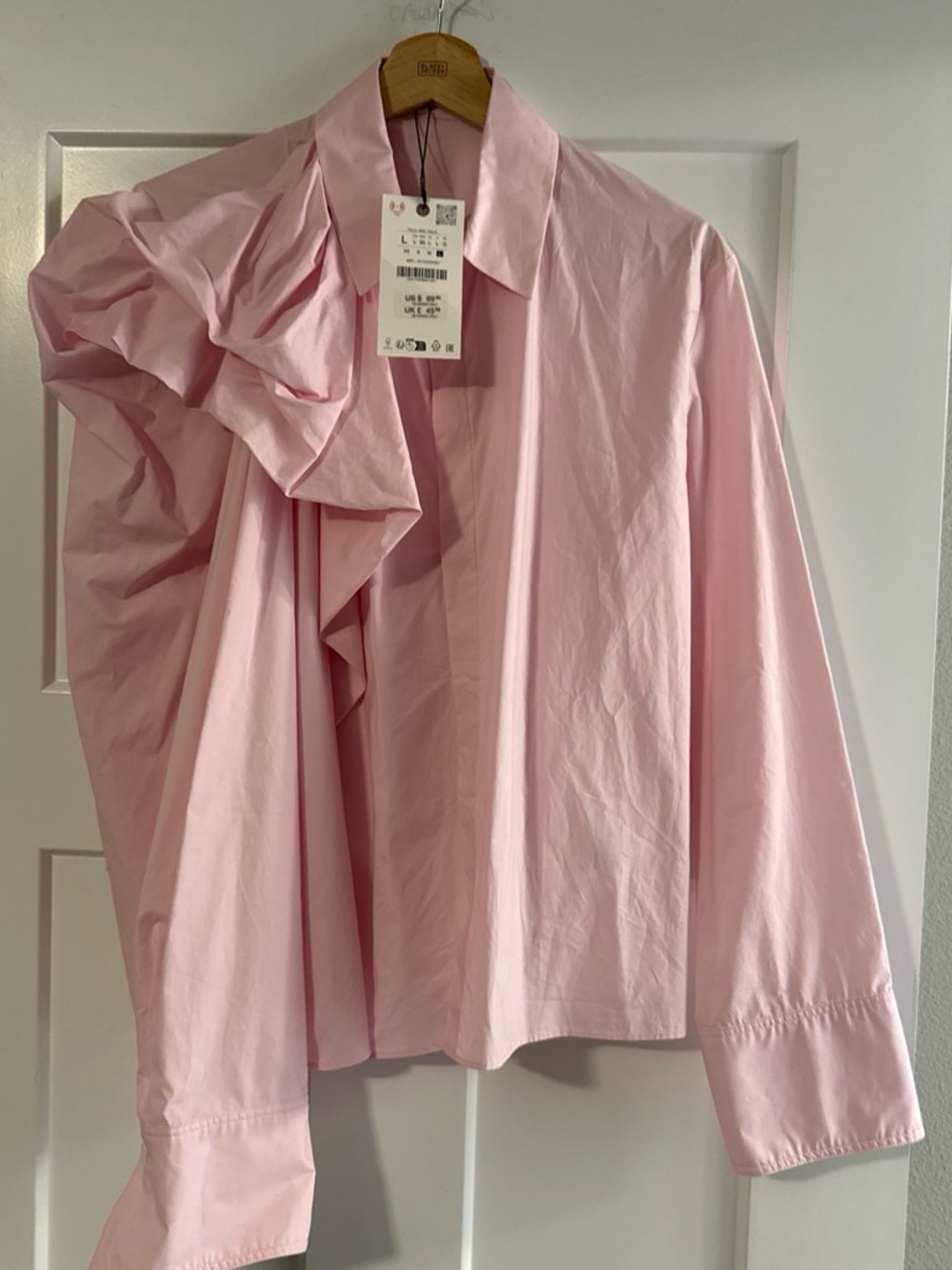 Zara Women’s Pink Ruffle Detail Button-Front shirt